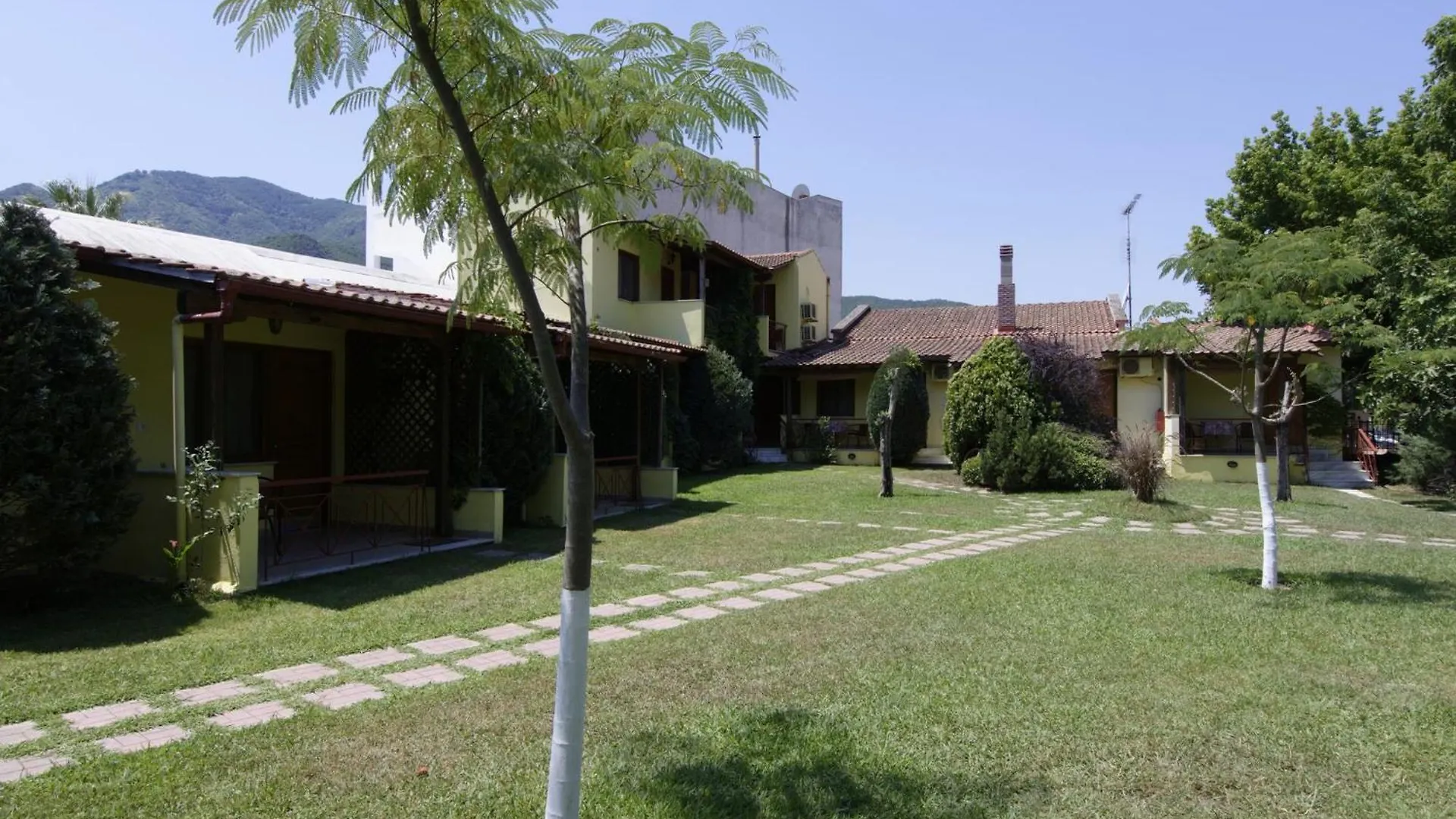 Lotos Apartments Stavros